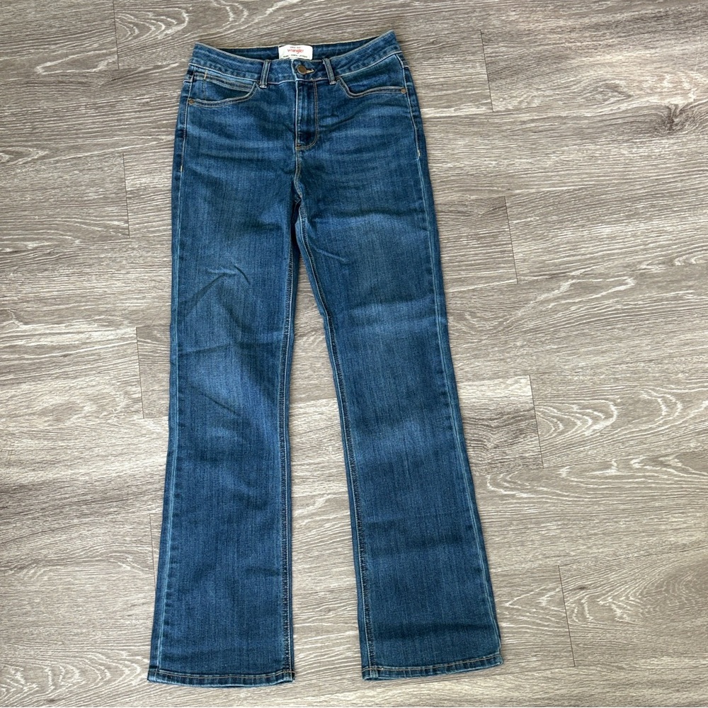 Wrangler Women's Flare Jeans in Deep Blue